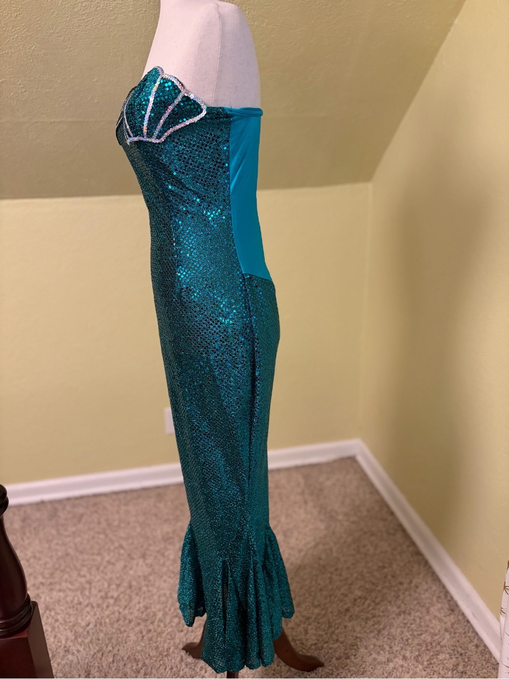 1999 Emerald Green Sequin Mermaid Gown – Y2K Sirencore Halloween Cosplay Dress - Picture 4 of 7